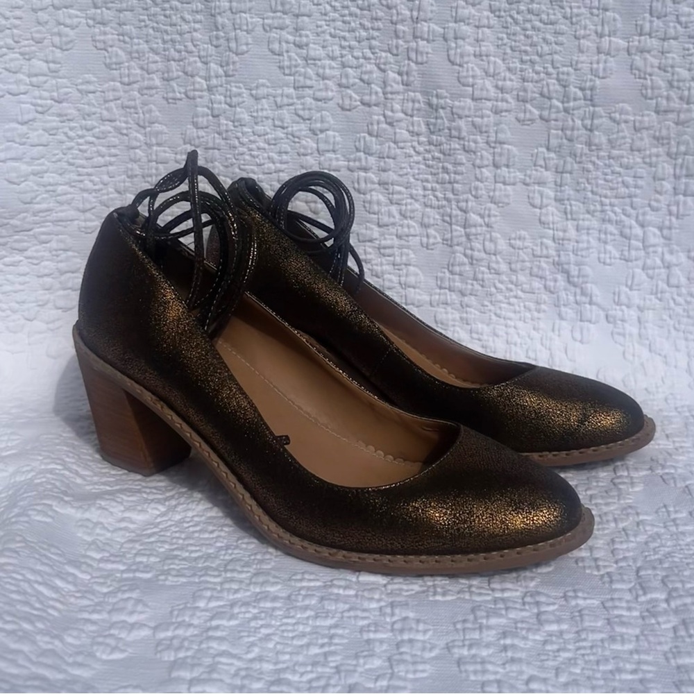 Miss Albright bronze block heels